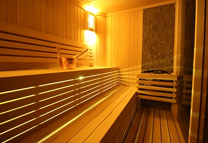 Özenle seçilen ahşaplar ile imal edilen SunCare Saunaları,
imalattan kullanıma kadar her tür detay düşünülerek projelendirilir...